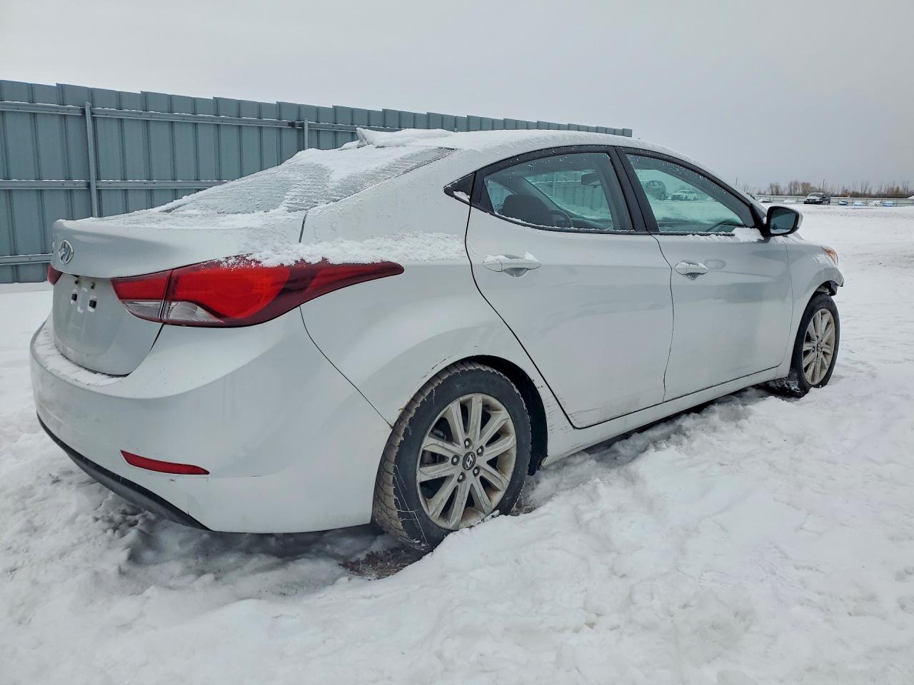 2016 HYUNDAI ELANTRA SE photo 3