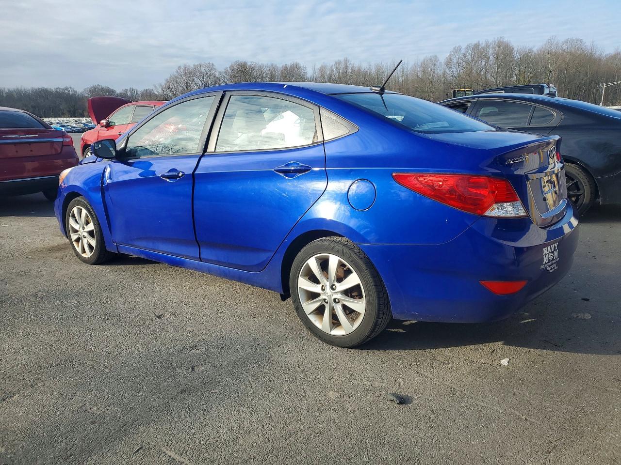 2014 HYUNDAI ACCENT GLS photo 3
