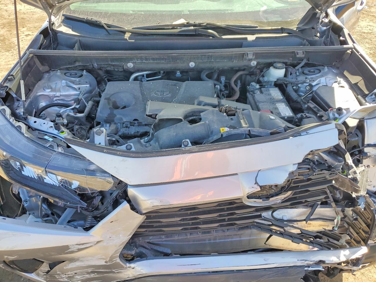 2021 TOYOTA RAV4 LE photo 23