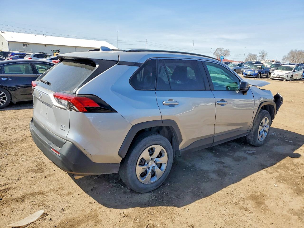2021 TOYOTA RAV4 LE photo 5