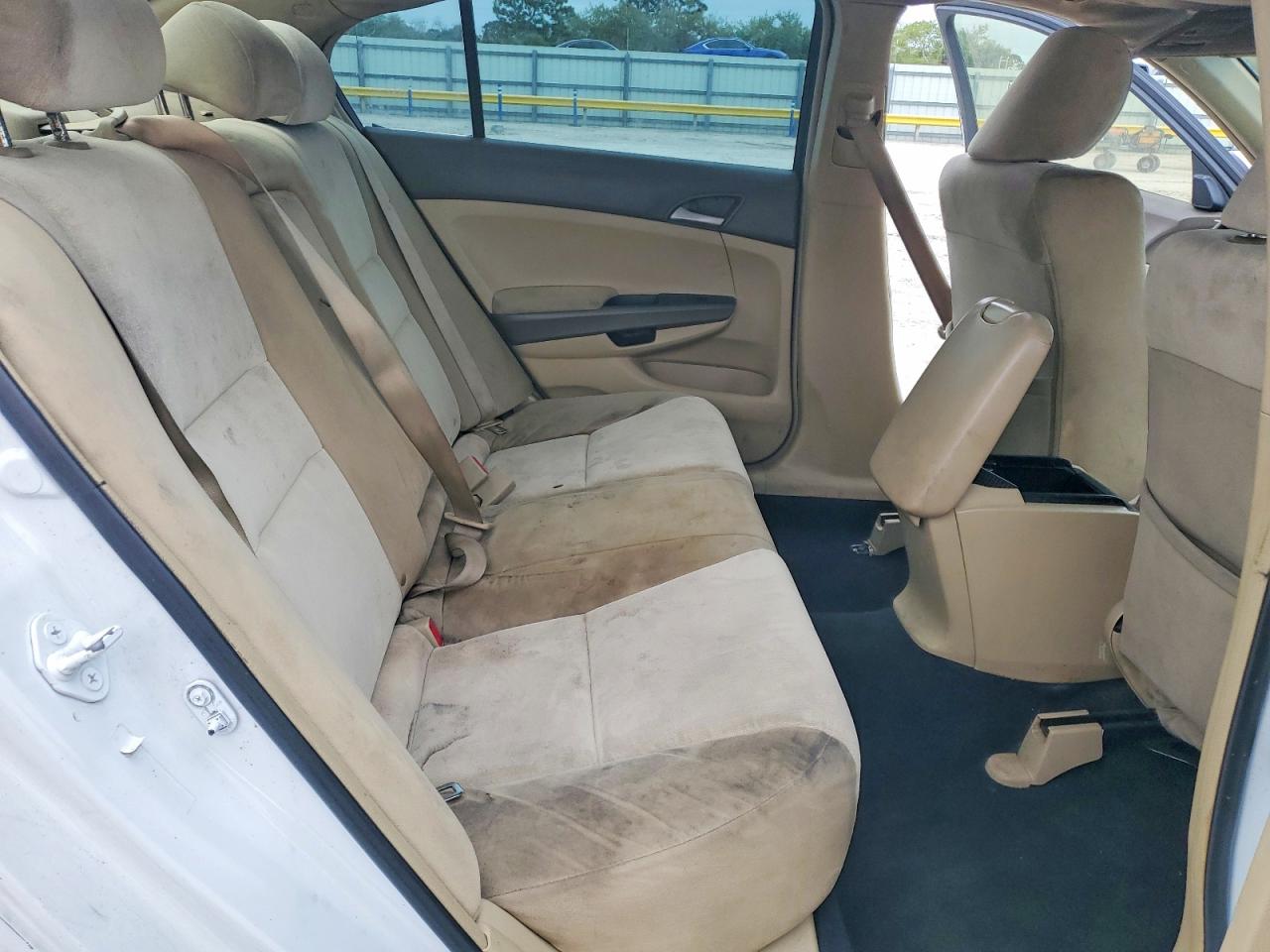 2008 HONDA ACCORD LX photo 19