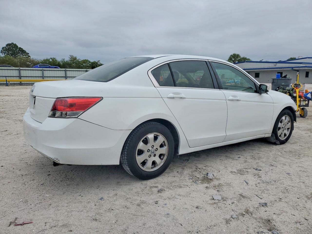 2008 HONDA ACCORD LX photo 5