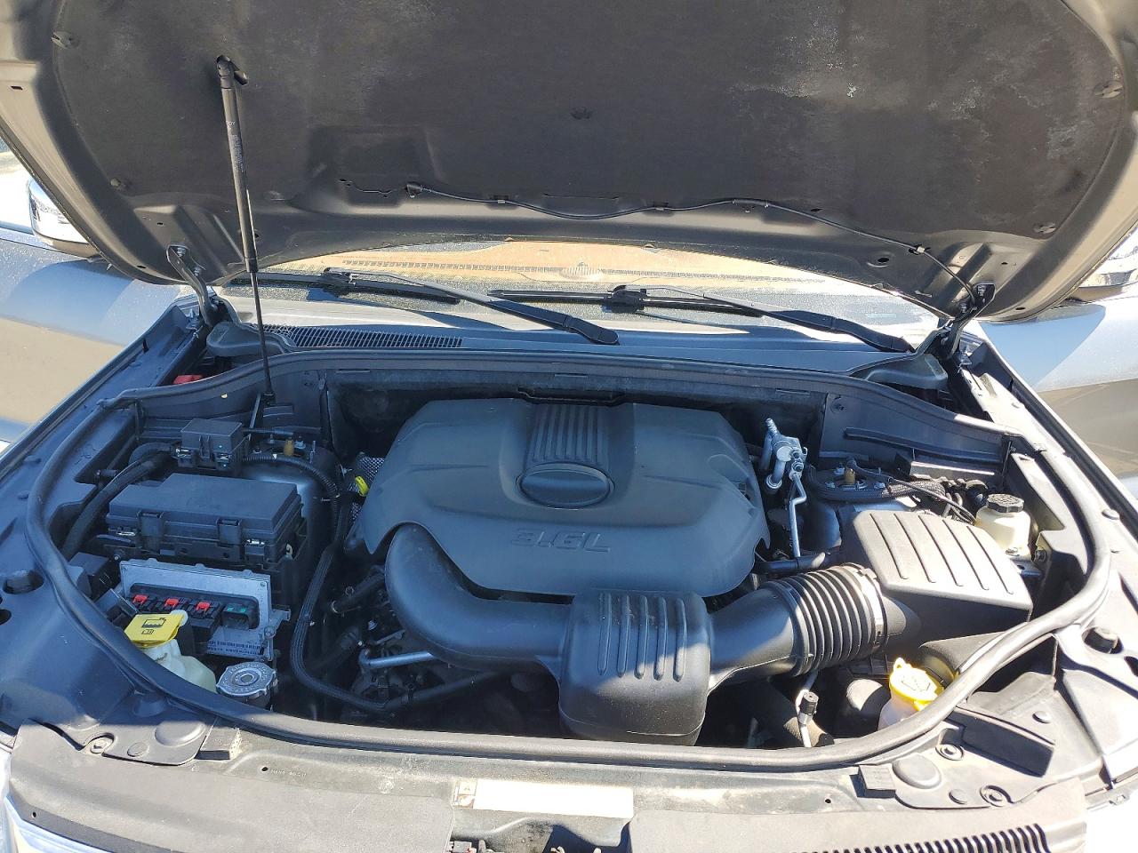 2011 JEEP GRAND CHEROKEE OVERLAND photo 34