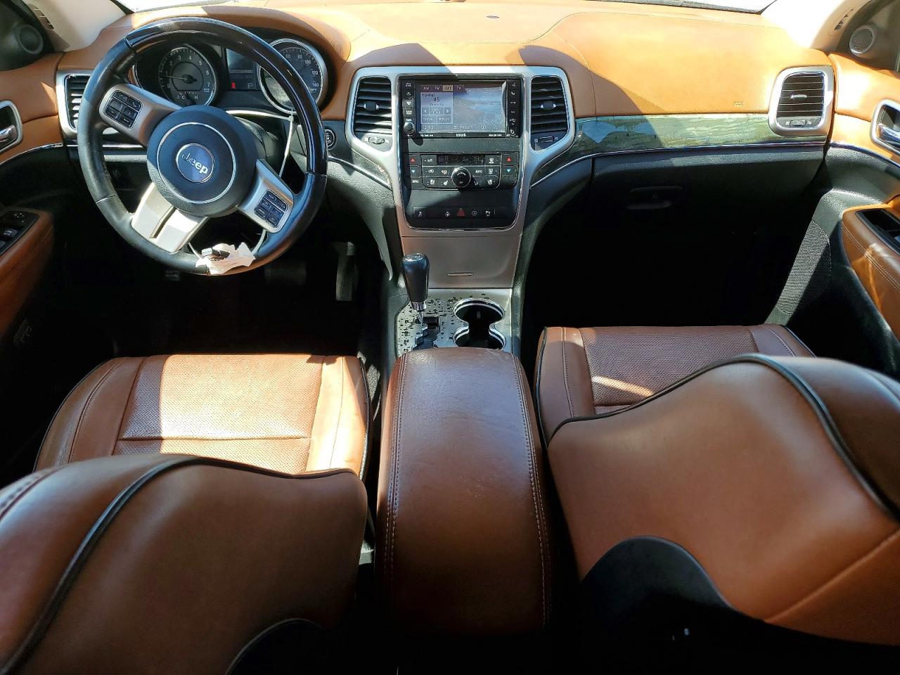 2011 JEEP GRAND CHEROKEE OVERLAND photo 22