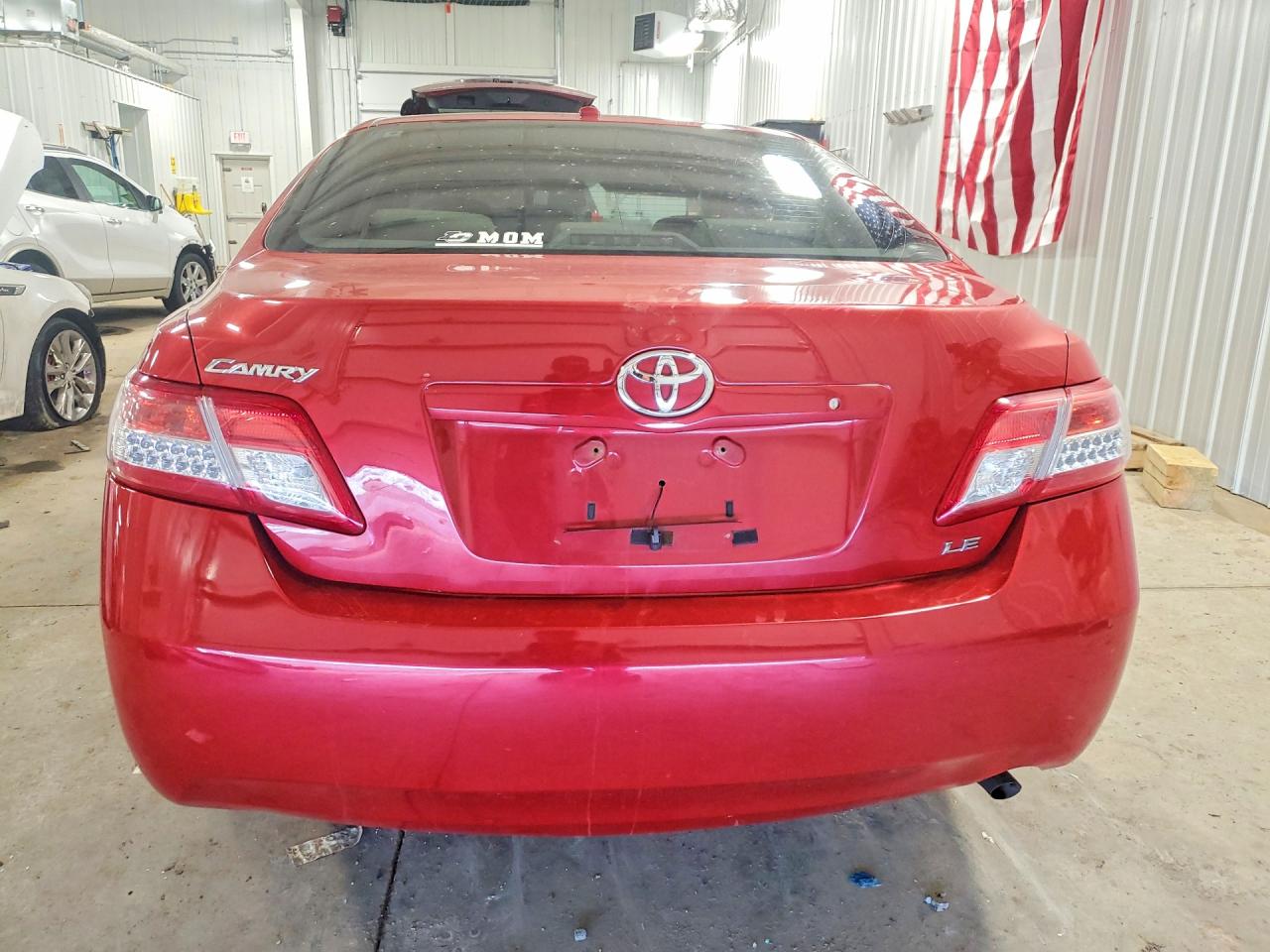 2011 TOYOTA CAMRY LE photo 11