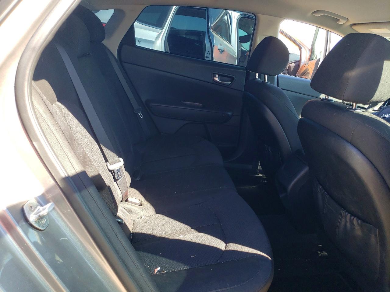 2016 KIA OPTIMA LX photo 28