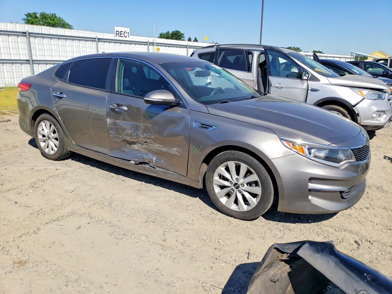 2016 KIA OPTIMA LX photo 10