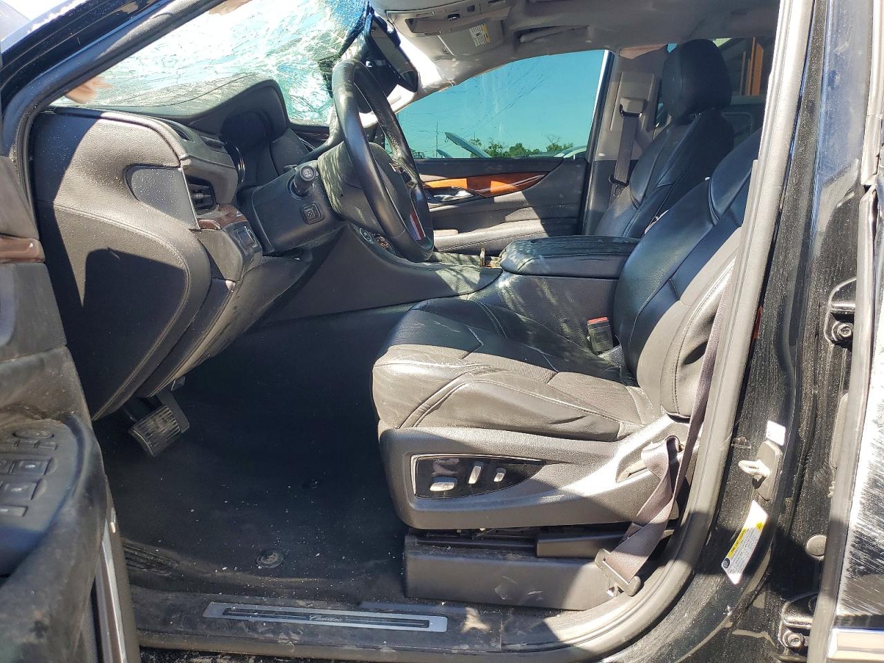2016 CADILLAC ESCALADE LUXURY photo 19