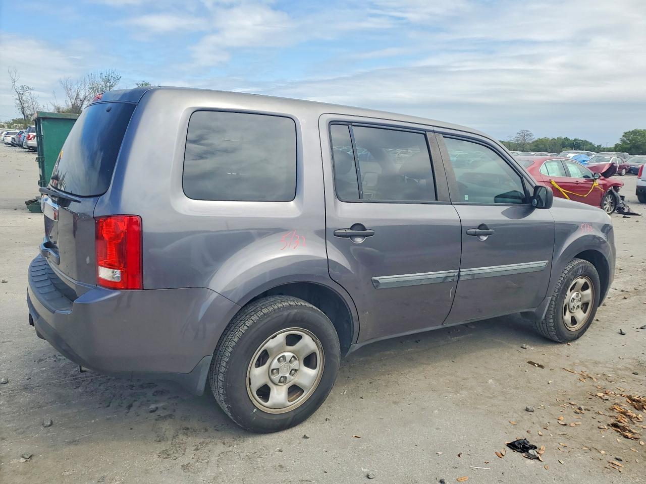 2015 HONDA PILOT LX photo 7