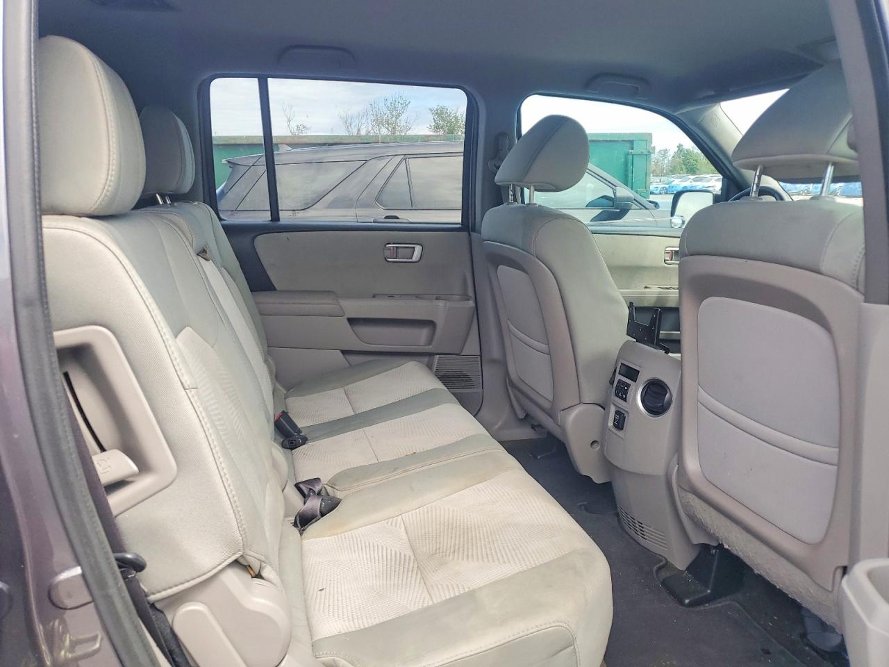 2015 HONDA PILOT LX photo 31