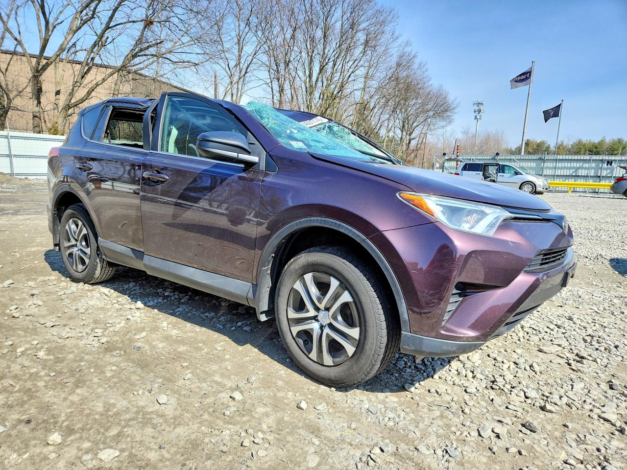 2018 TOYOTA RAV4 LE photo 7