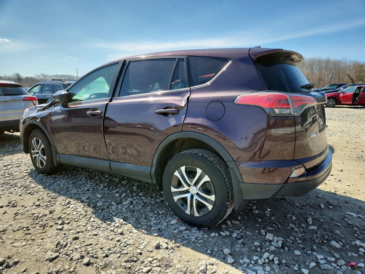 2018 TOYOTA RAV4 LE photo 3