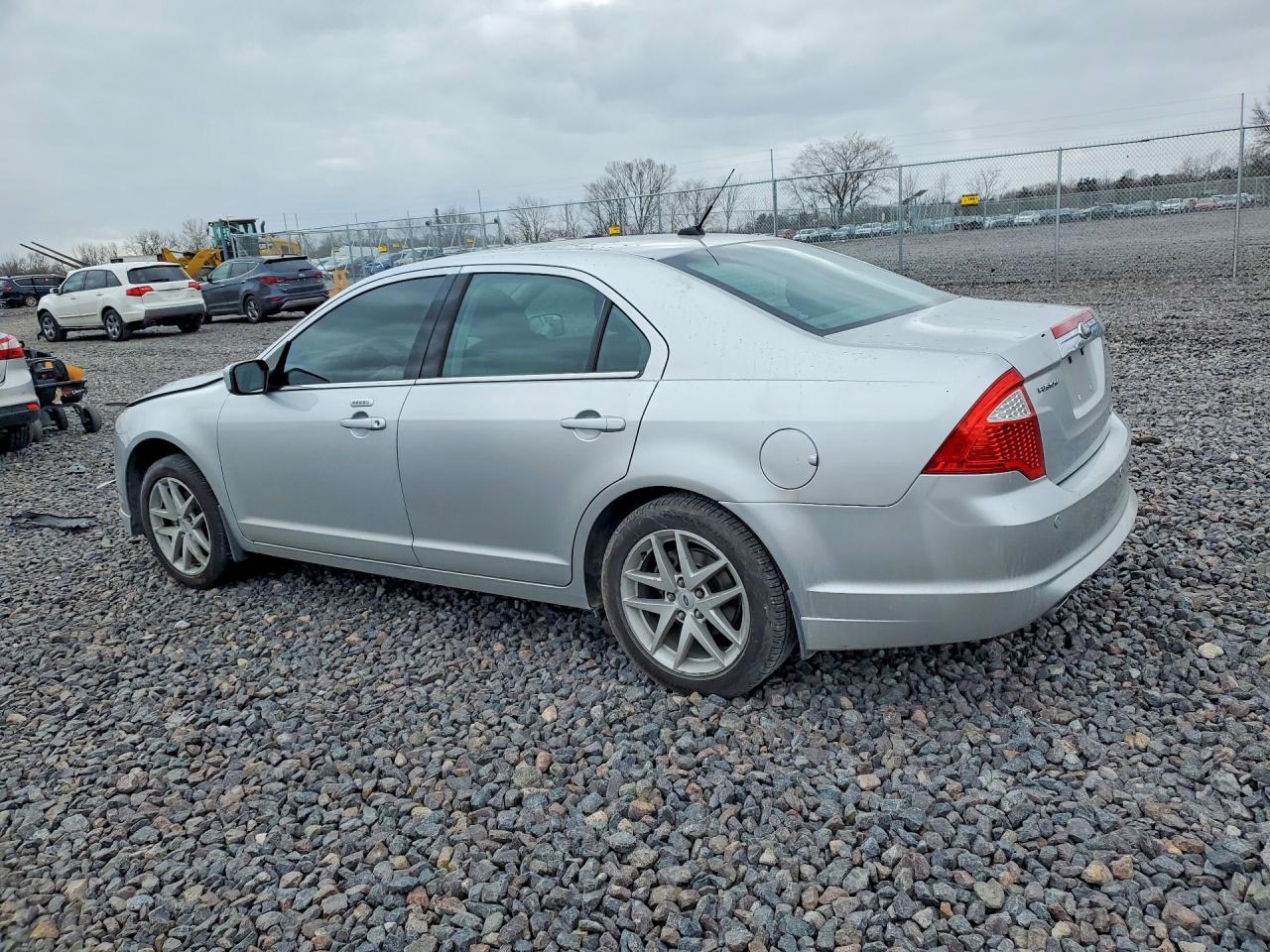 2011 FORD FUSION SEL photo 4