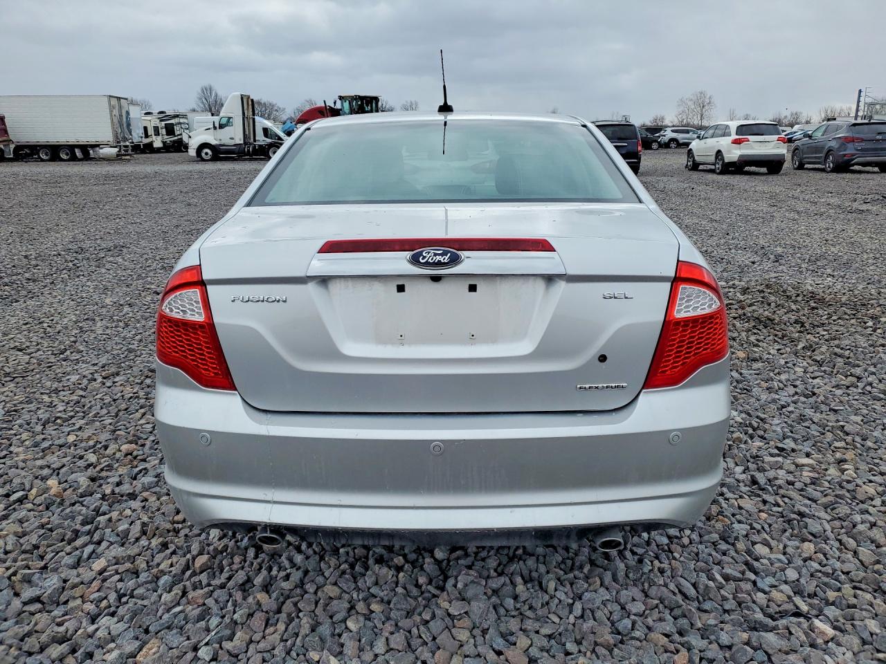 2011 FORD FUSION SEL photo 16