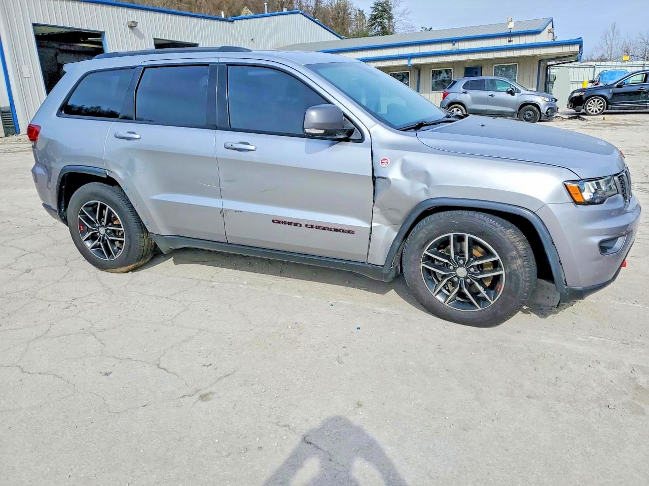 2018 JEEP GRAND CHEROKEE TRAILHAWK photo 7