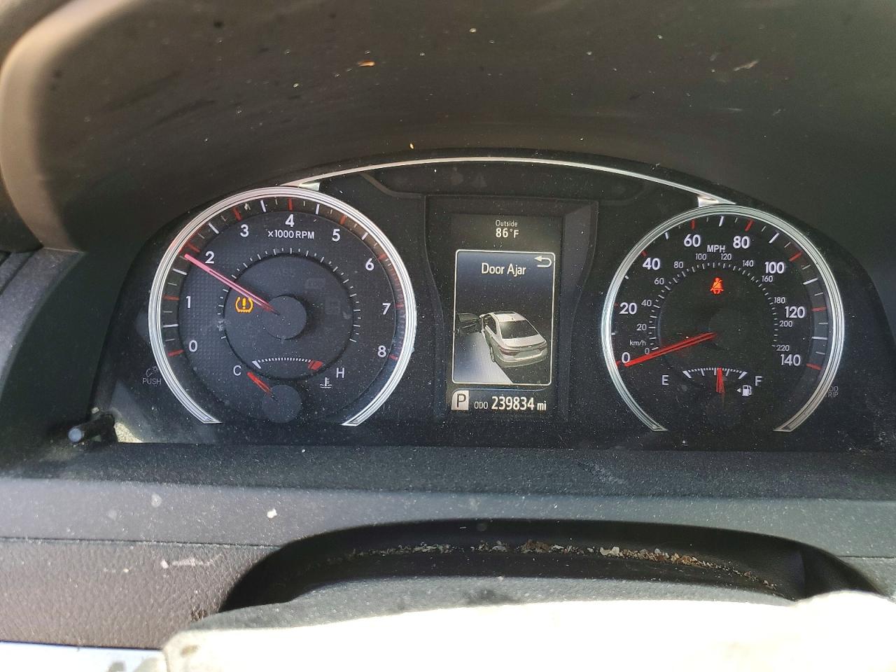 2016 TOYOTA CAMRY SE photo 17