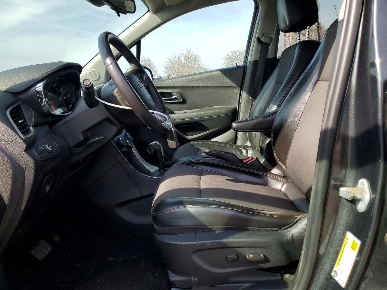 2017 CHEVROLET TRAX 1LT photo 7