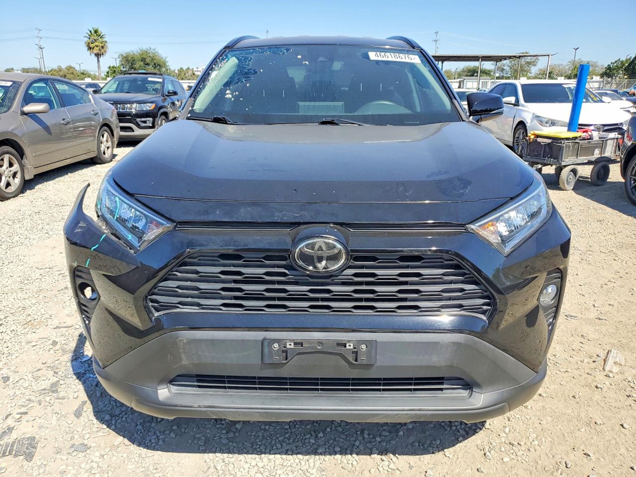 2021 TOYOTA RAV4 XLE photo 9