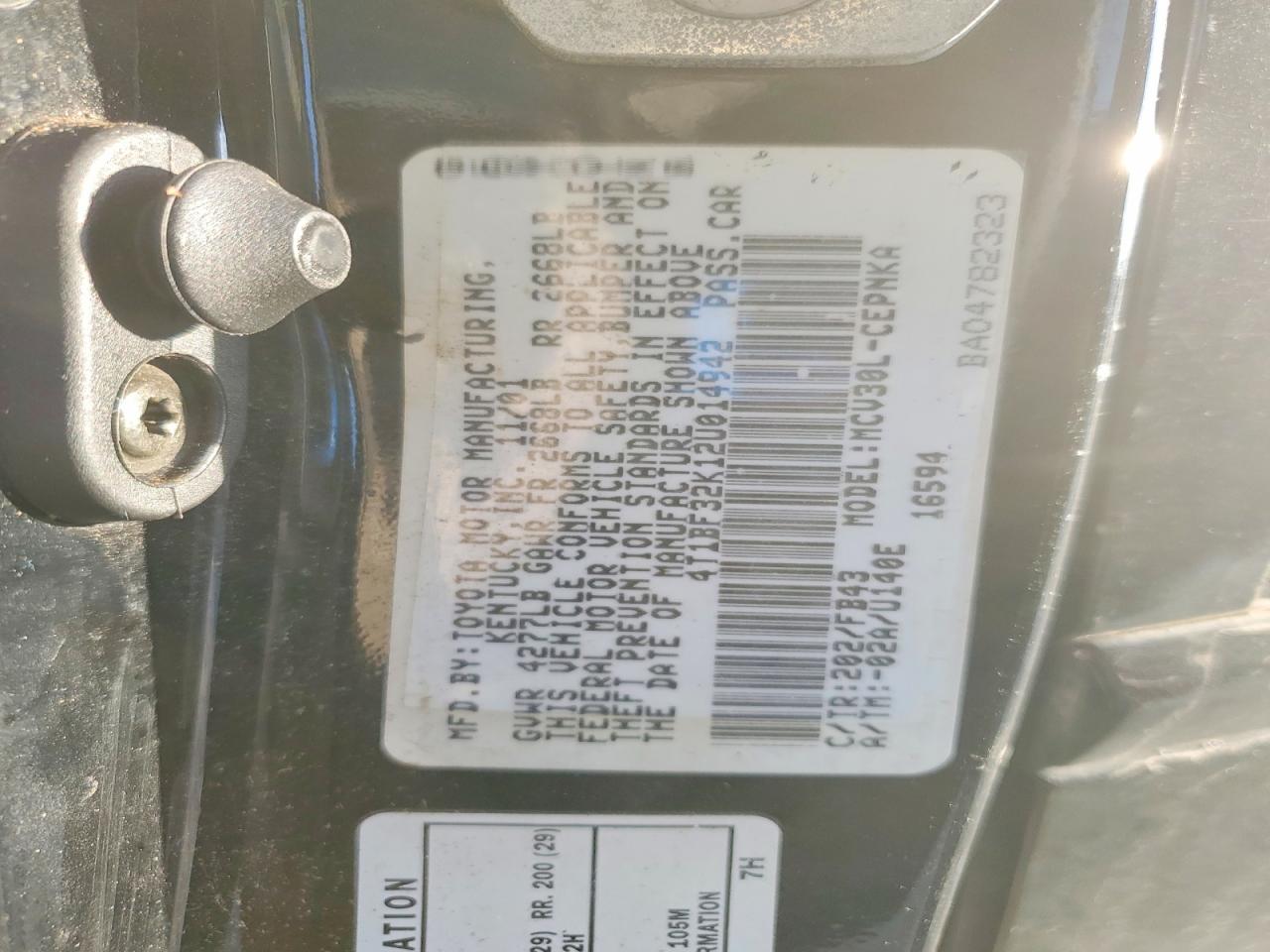 2002 TOYOTA CAMRY LE V6 photo 23