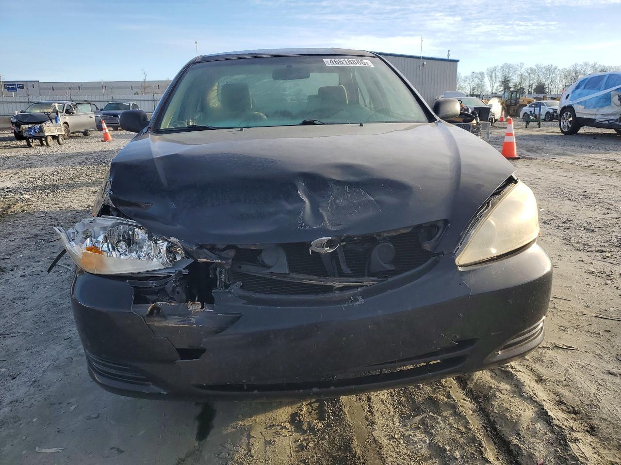 2002 TOYOTA CAMRY LE V6 photo 9