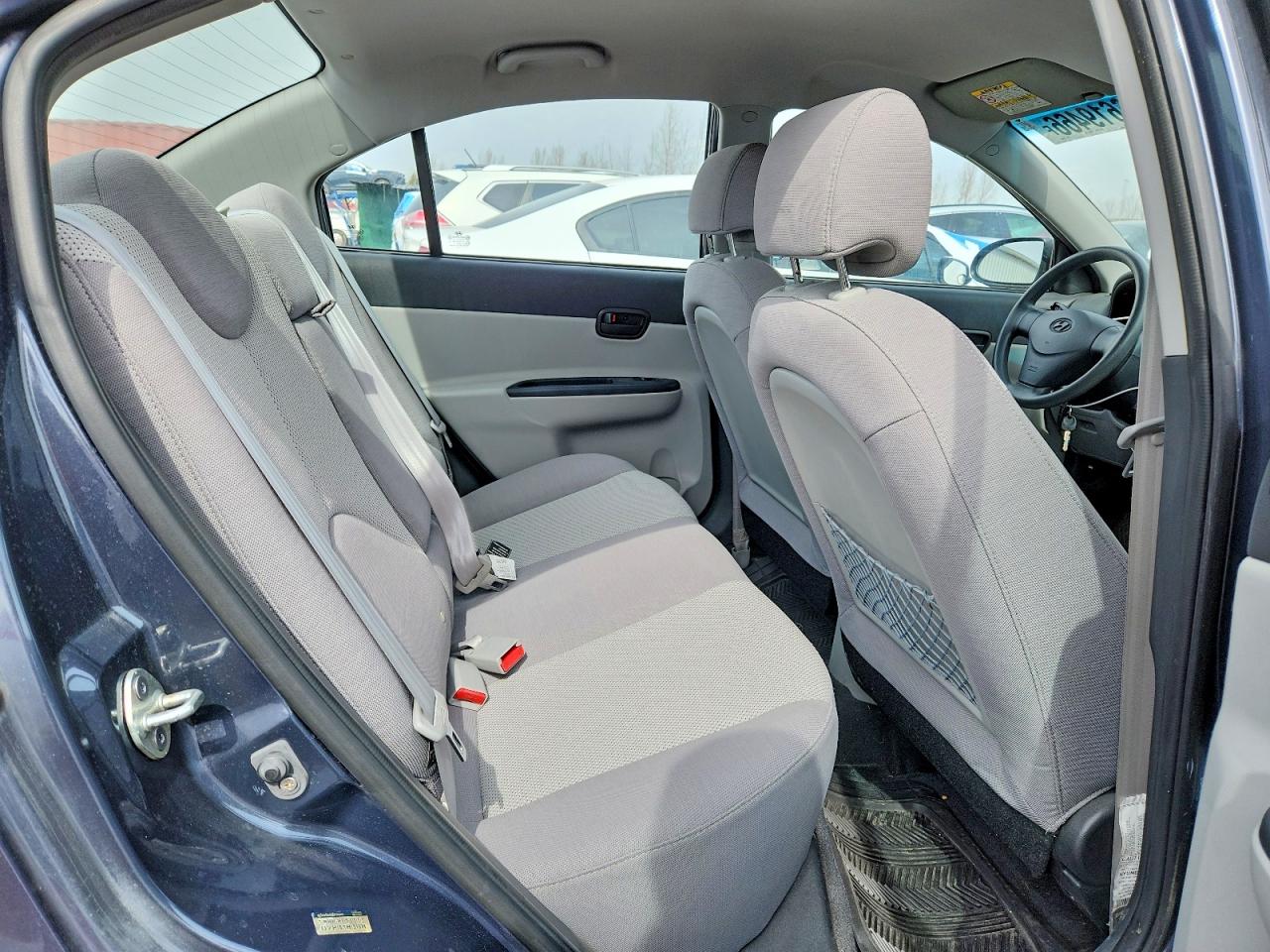 2009 HYUNDAI ACCENT GLS photo 19