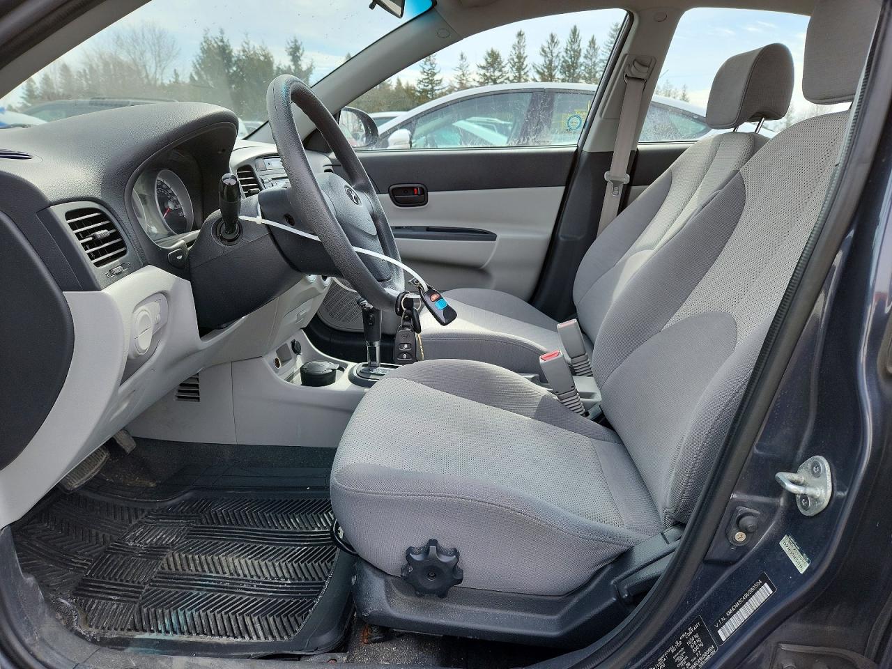 2009 HYUNDAI ACCENT GLS photo 13