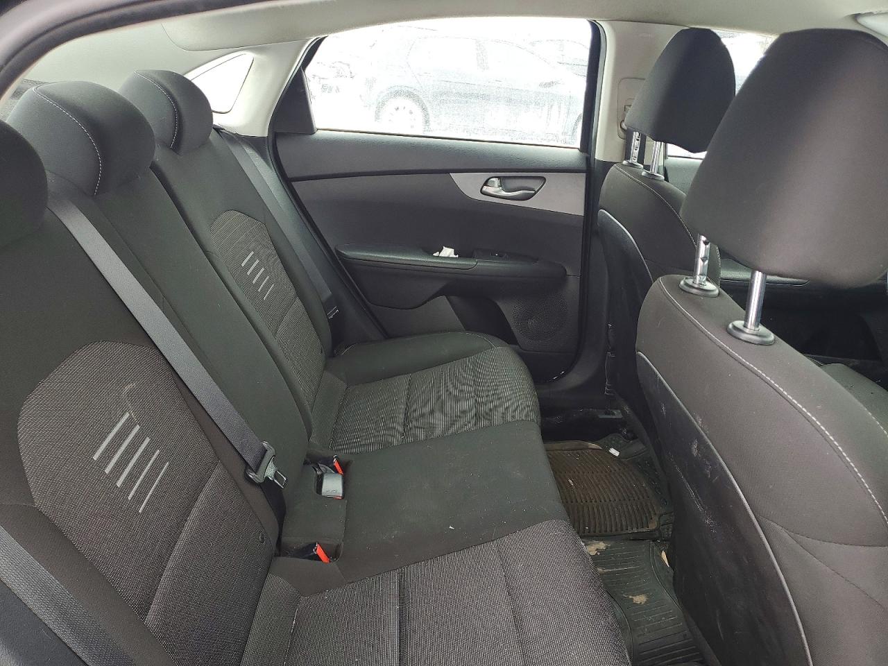 2021 KIA FORTE photo 28