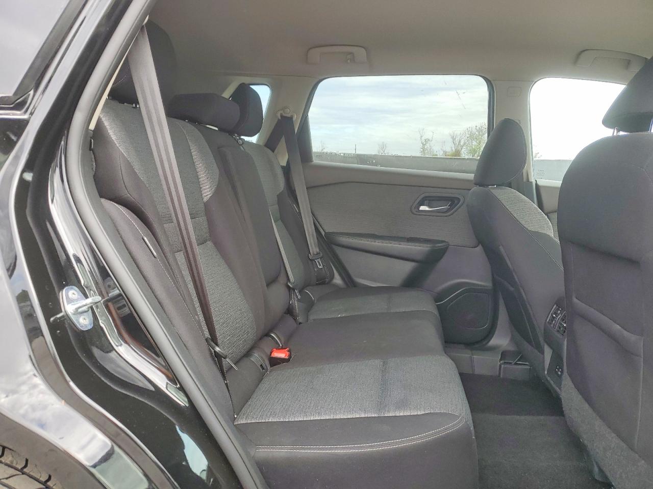 2021 NISSAN ROGUE SV photo 11