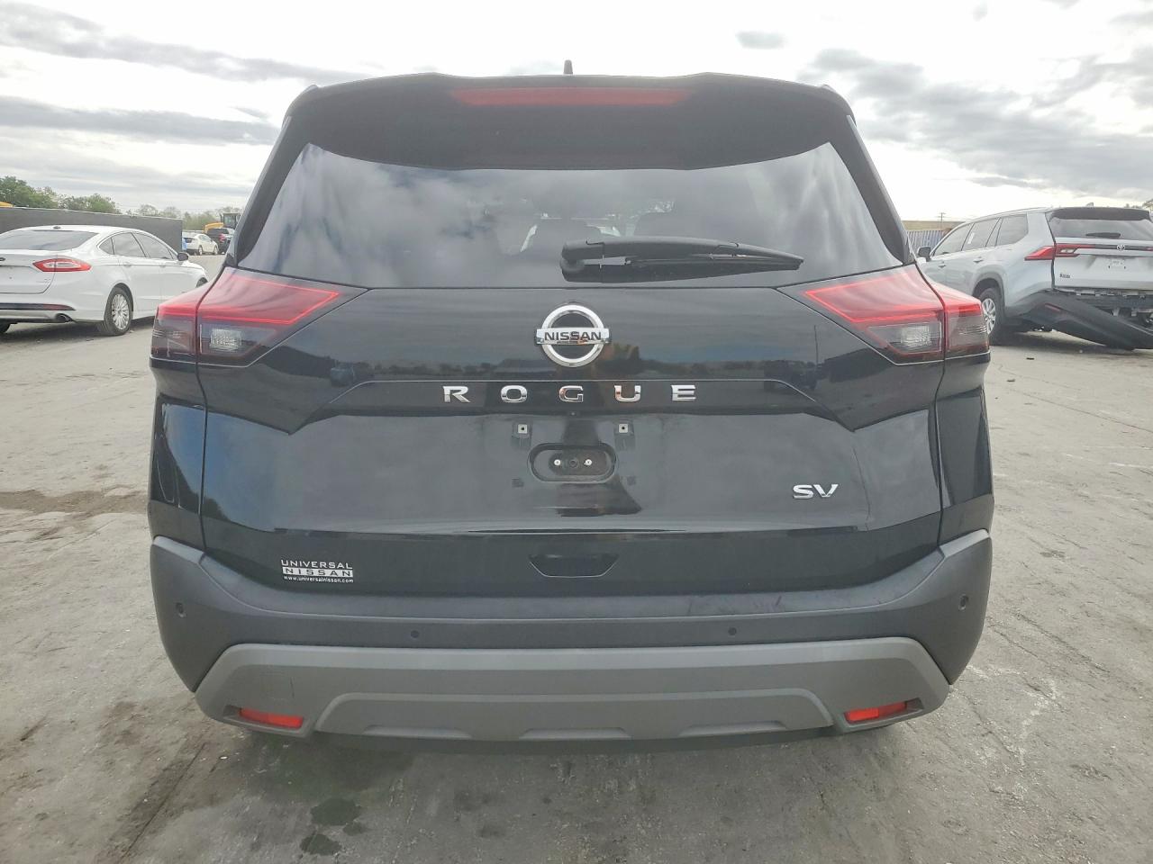 2021 NISSAN ROGUE SV photo 6