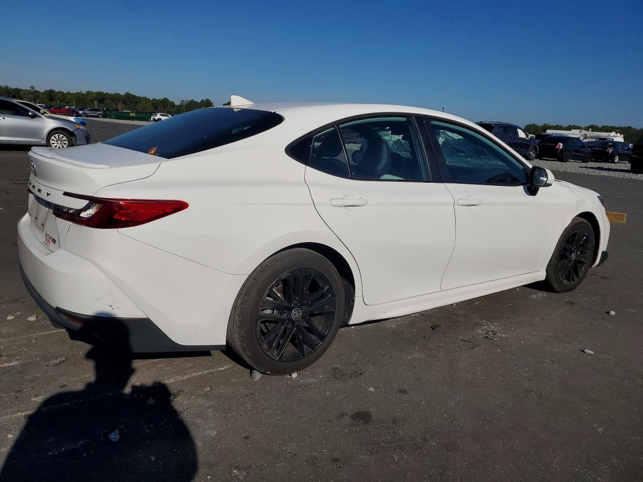 2025 TOYOTA CAMRY SE photo 7