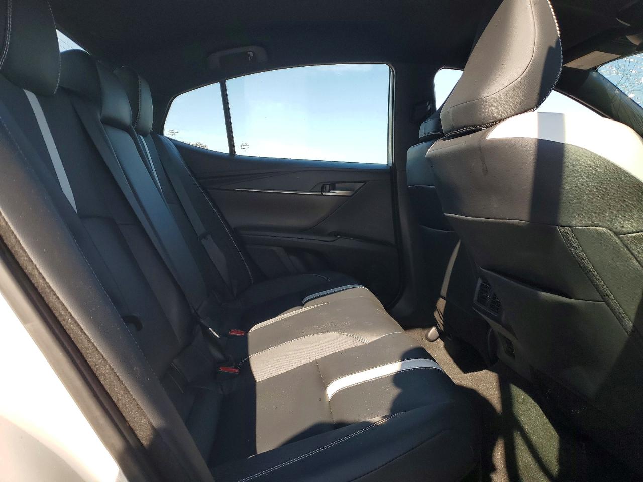 2025 TOYOTA CAMRY SE photo 28