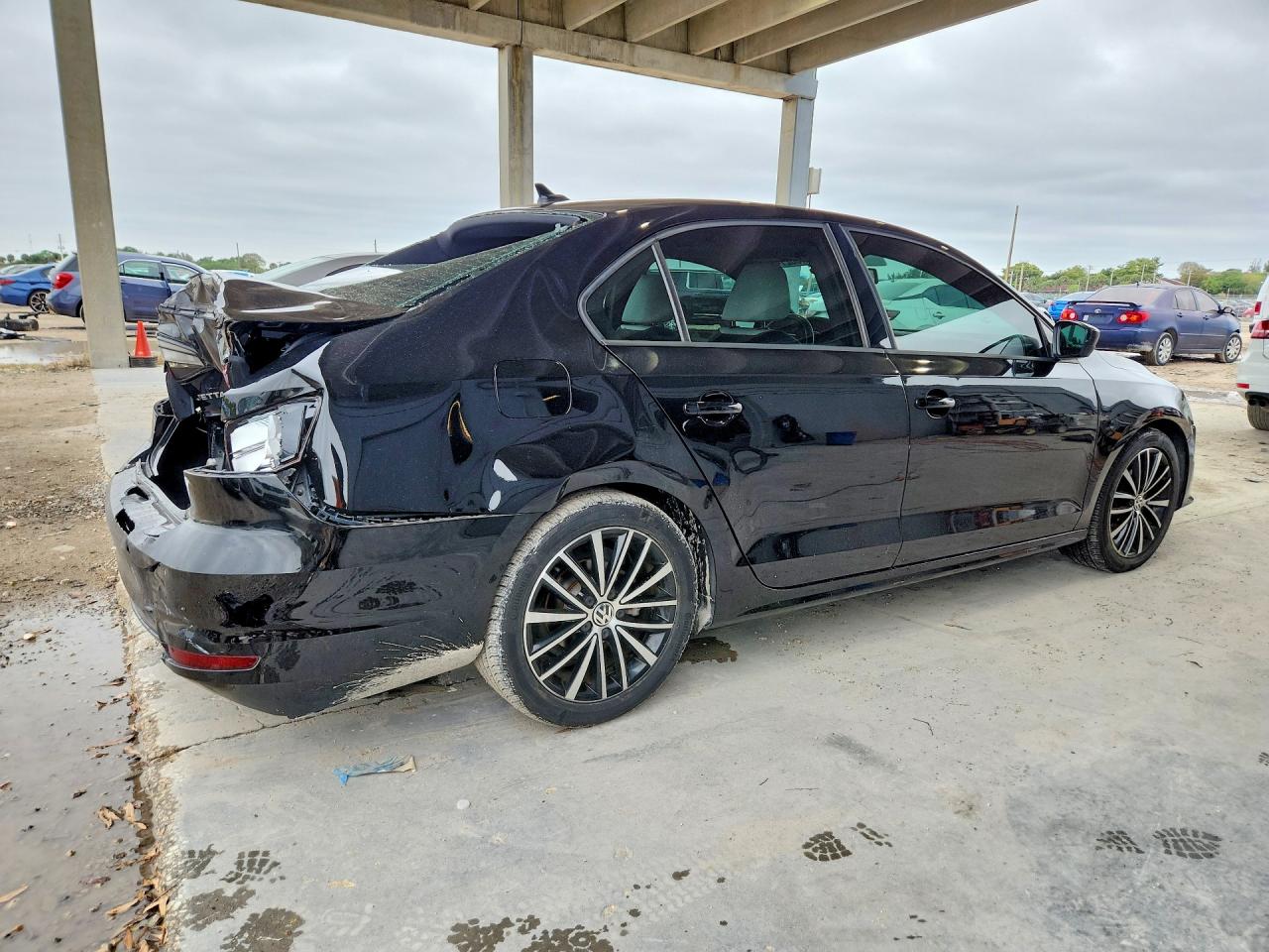 2016 VOLKSWAGEN JETTA photo 3