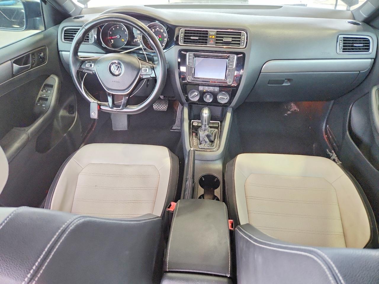 2016 VOLKSWAGEN JETTA photo 8
