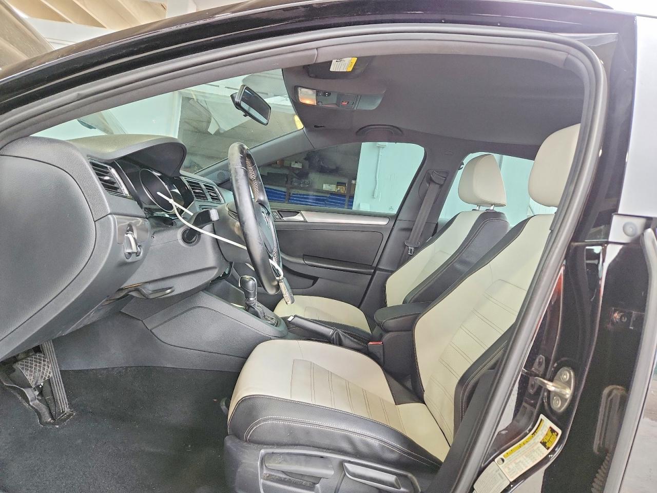2016 VOLKSWAGEN JETTA photo 7