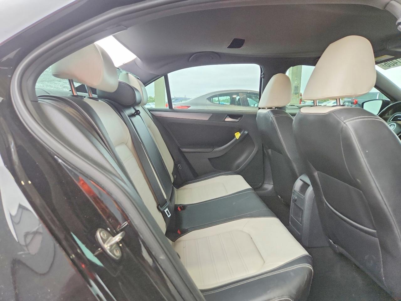 2016 VOLKSWAGEN JETTA photo 10