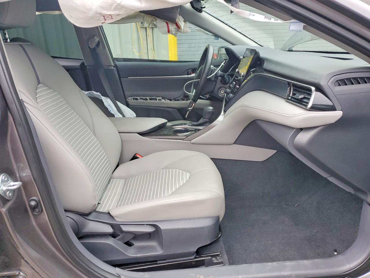 2024 TOYOTA CAMRY SE photo 19