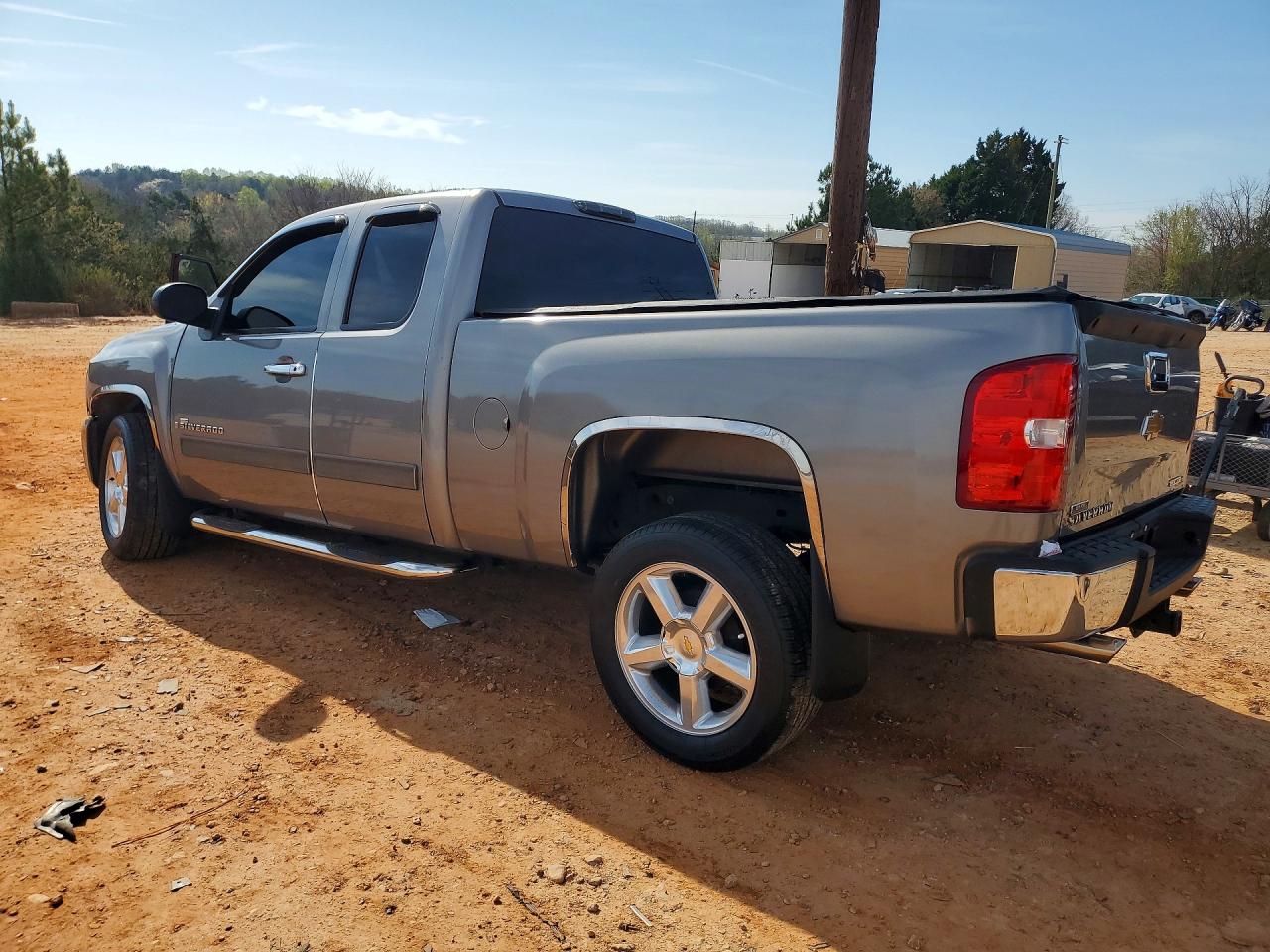 2009 CHEVROLET SILVERADO C1500 LT photo 3