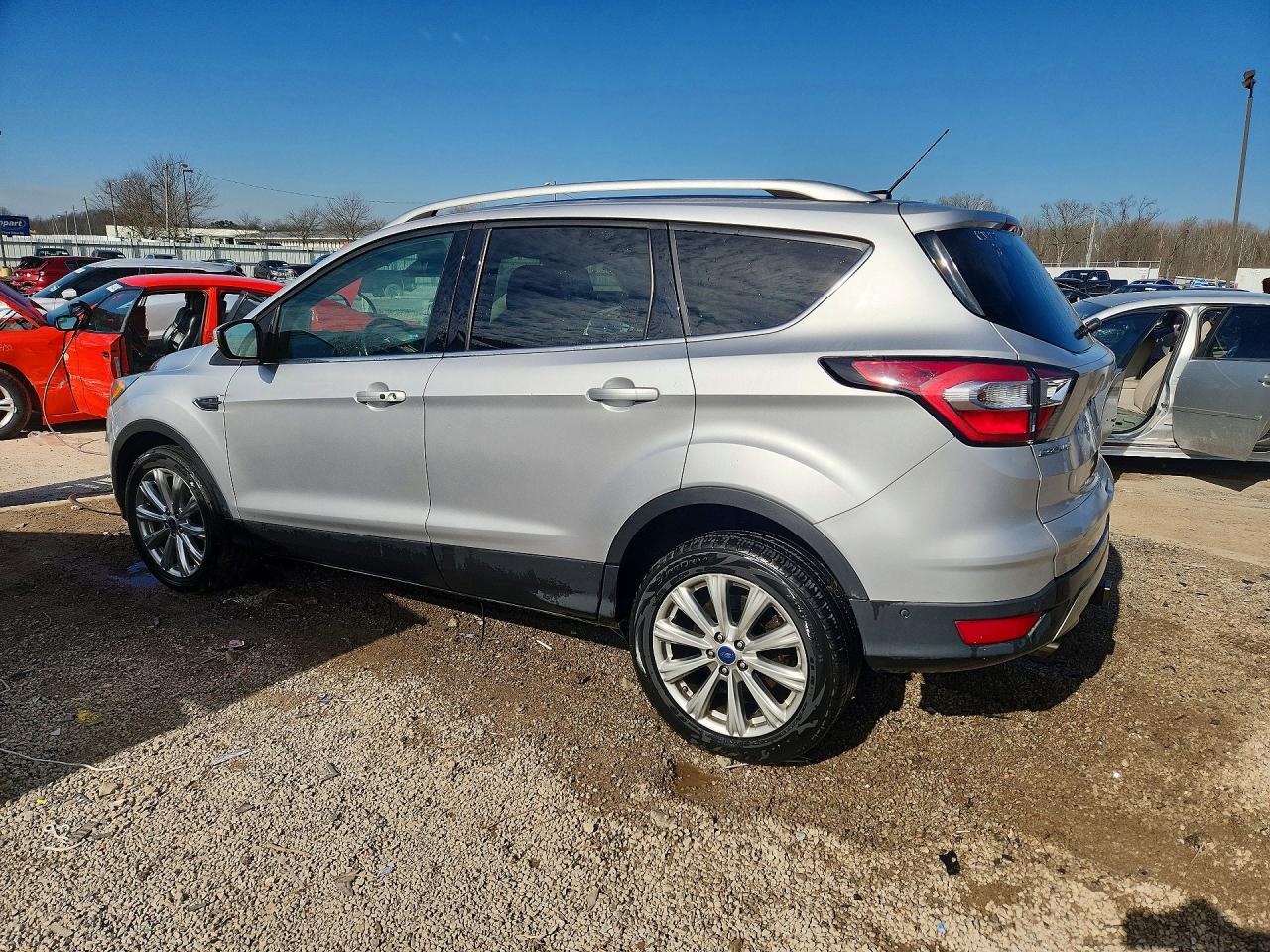 2017 FORD ESCAPE TITANIUM photo 2