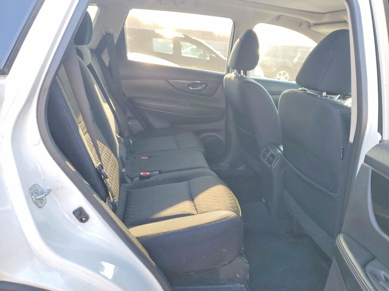 2017 NISSAN ROGUE SV photo 21