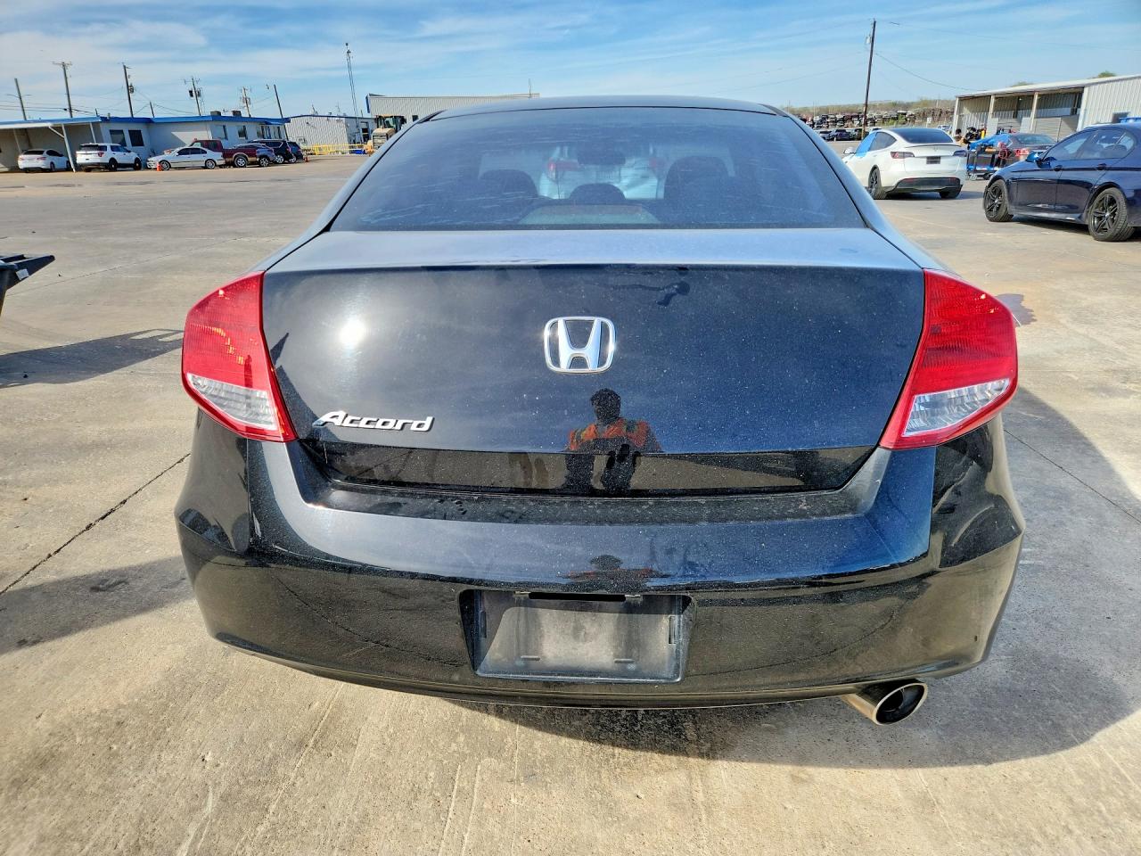 2012 HONDA ACCORD LX photo 16