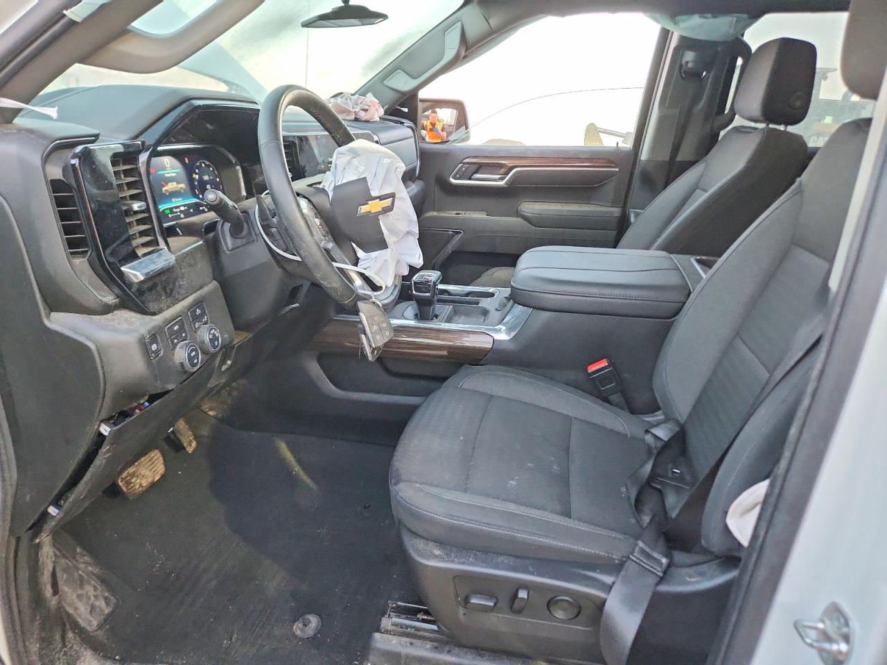 2025 CHEVROLET SILVERADO K1500 LT photo 19