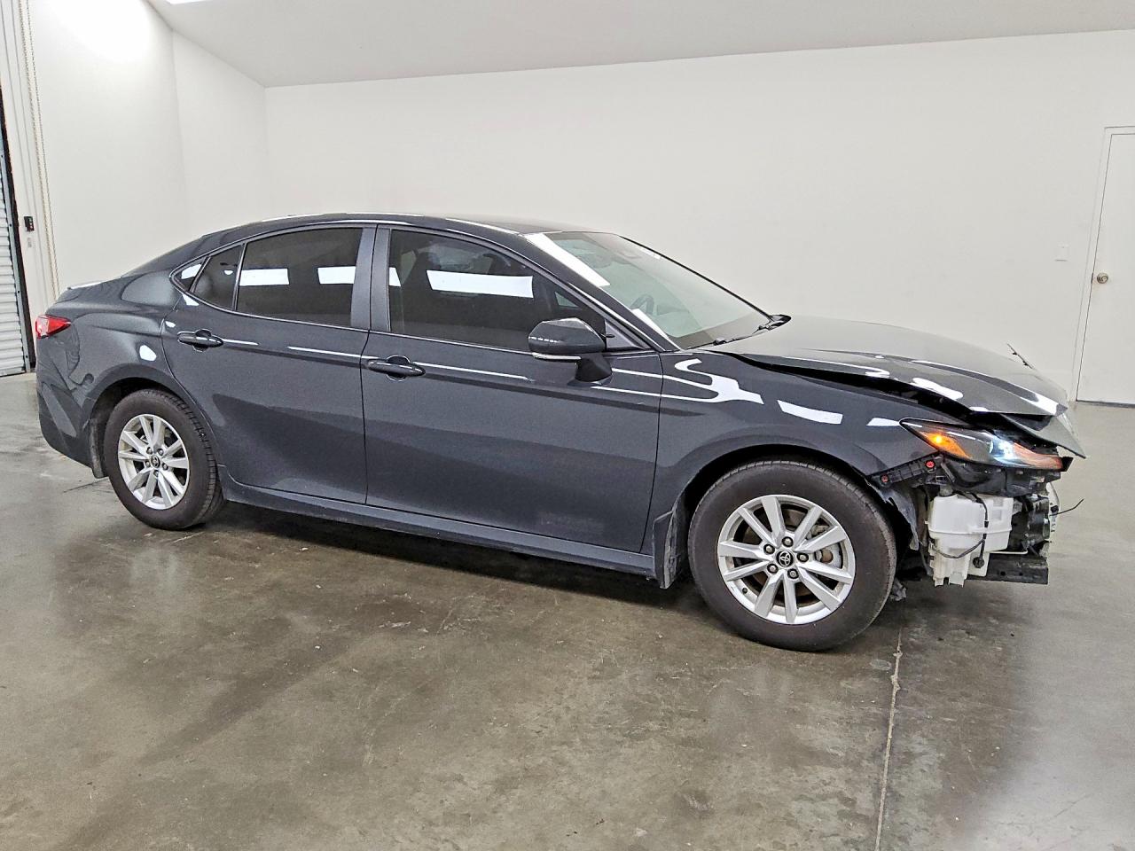 2025 TOYOTA CAMRY LE photo 7