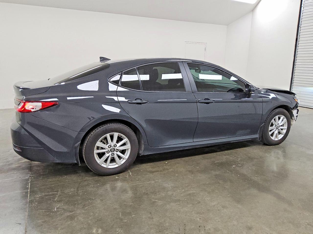2025 TOYOTA CAMRY LE photo 5