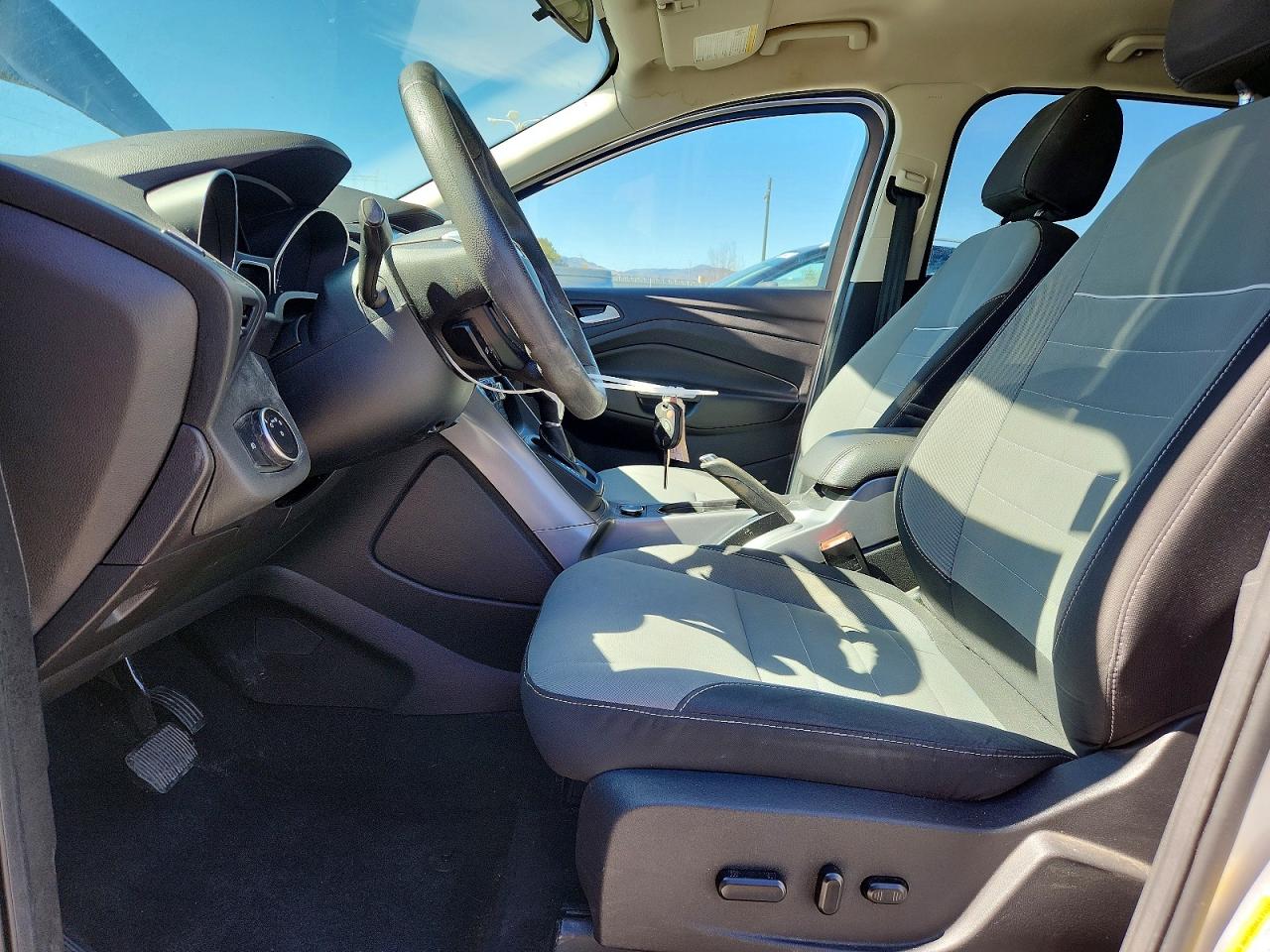 2015 FORD ESCAPE SE photo 13