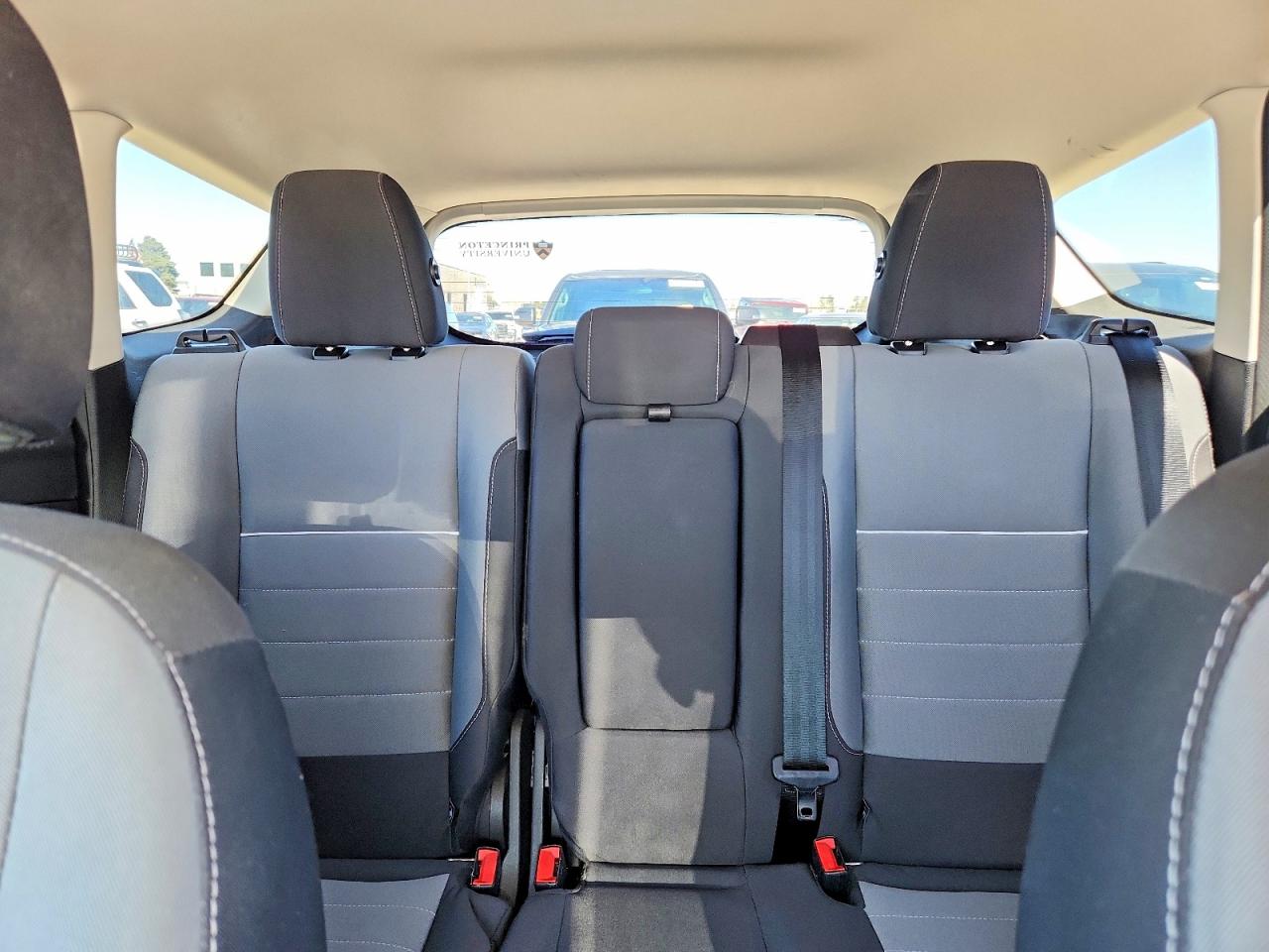 2015 FORD ESCAPE SE photo 19