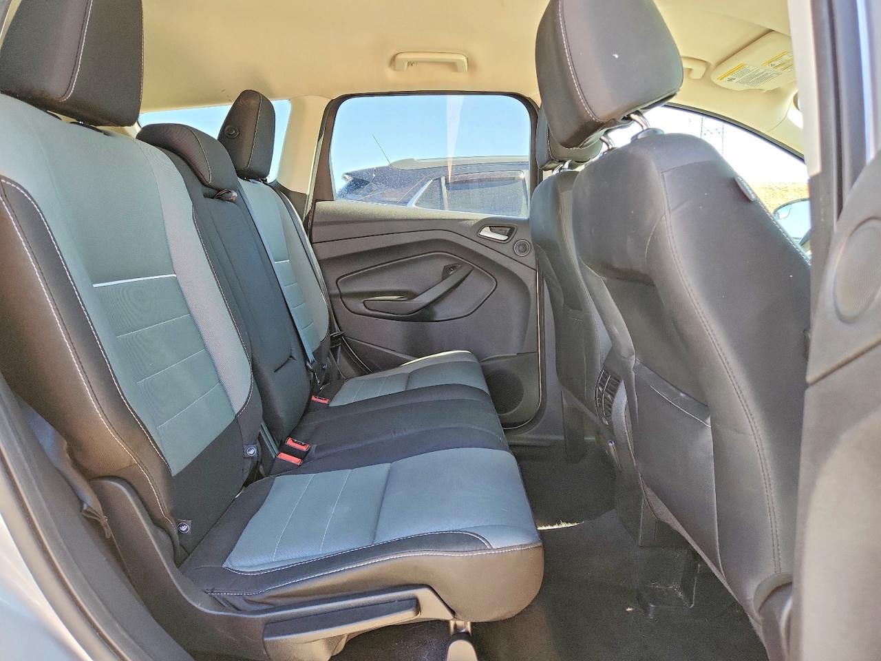 2015 FORD ESCAPE SE photo 21