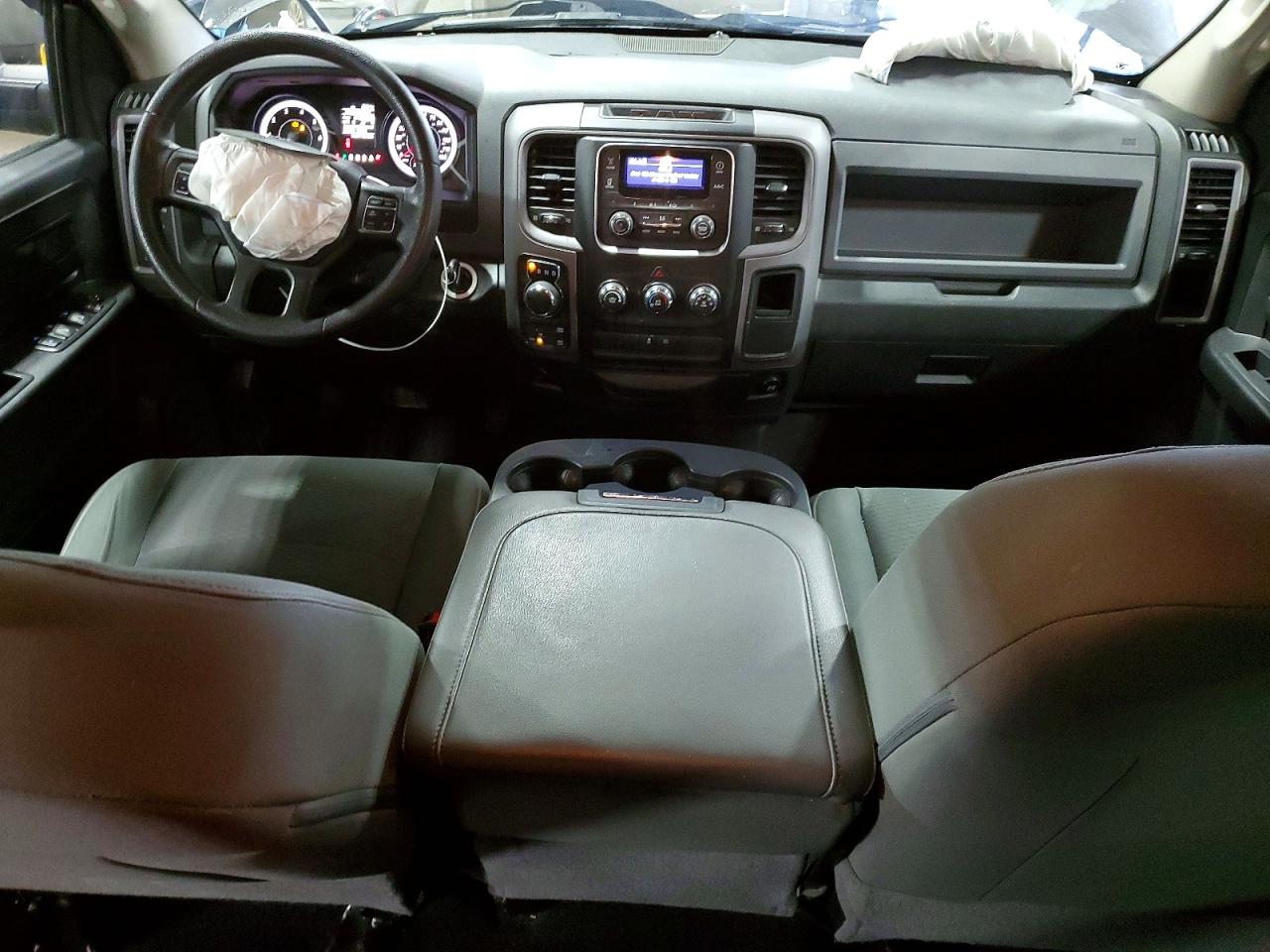 2014 RAM 1500 ST photo 15