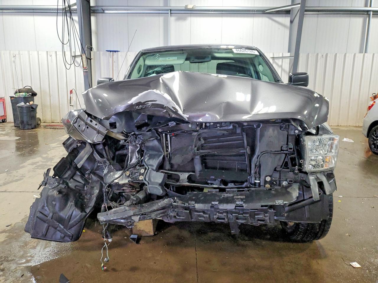 2014 RAM 1500 ST photo 9