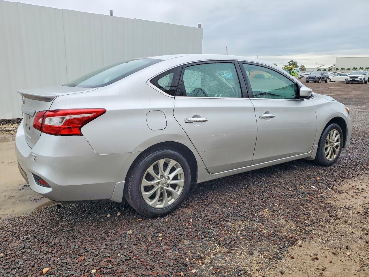2019 NISSAN SENTRA S photo 5