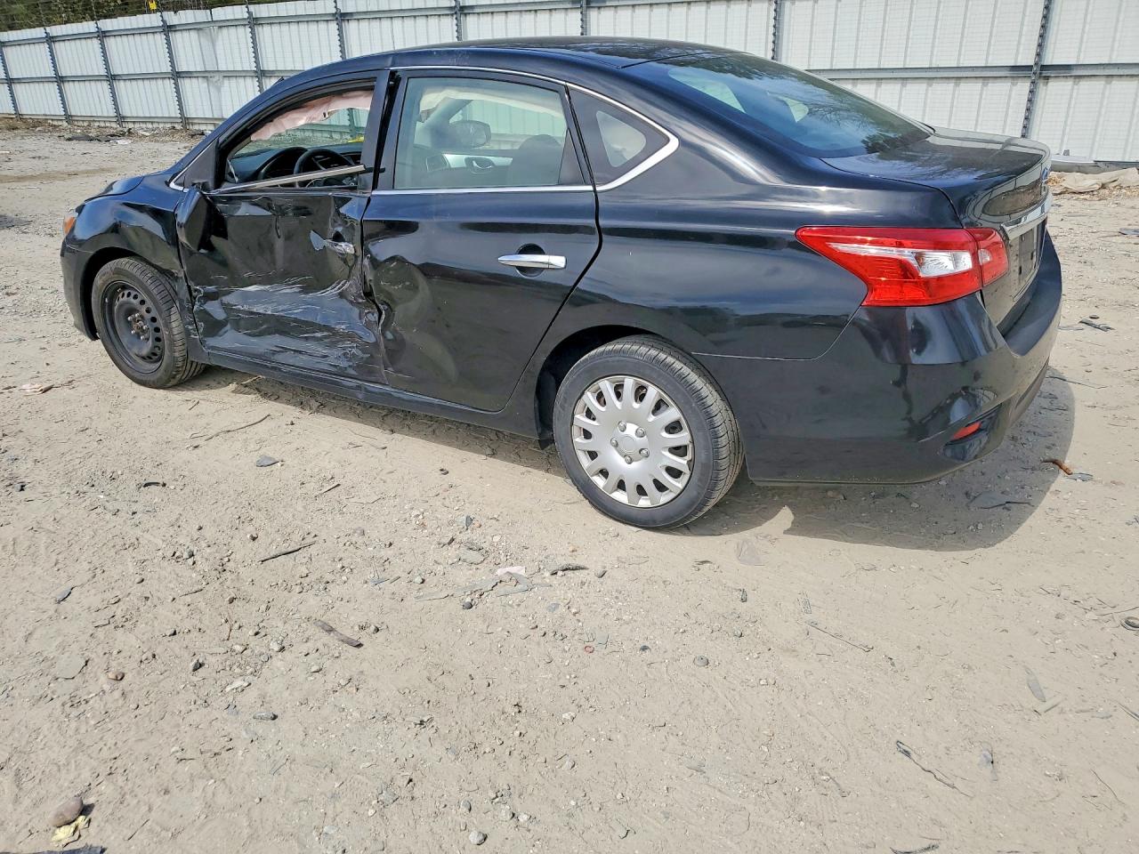 2018 NISSAN SENTRA S photo 3